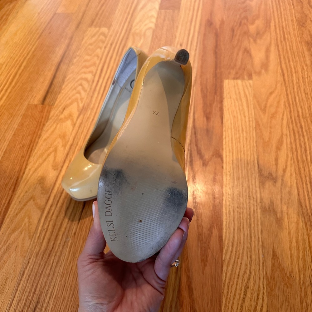 Kelsi Daggar heels - Picture 3 of 4